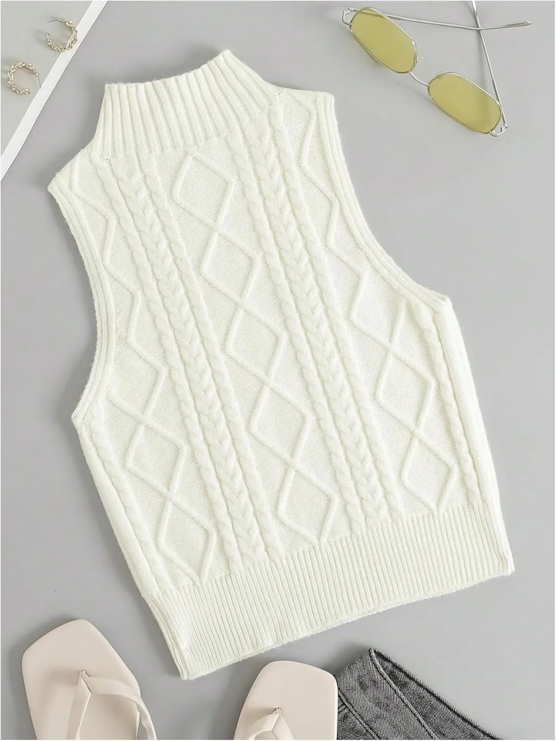 Verdusa Women's Cable Knit Crop Sweater Vest Mock Neck Sleeveless Knit Tops
